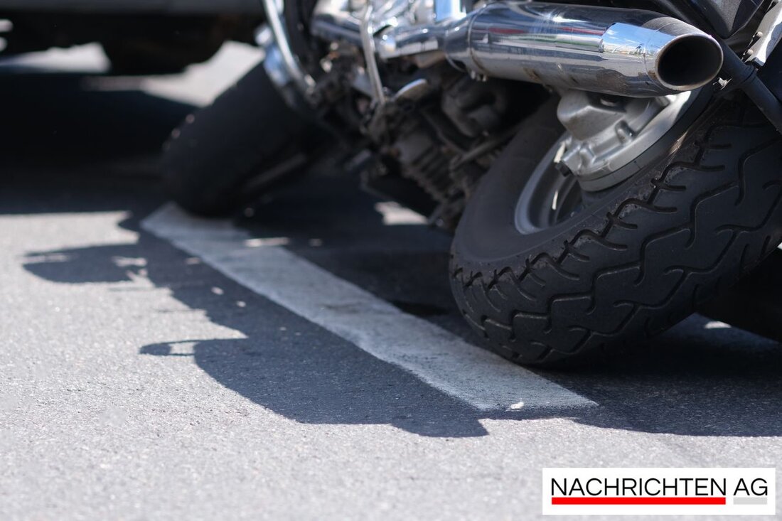 Polizei stops 16-jährigen Motorradfahrer in Oberhausen: ohne gültige Fahrerlaubnis und Versicherungskennzeichen.