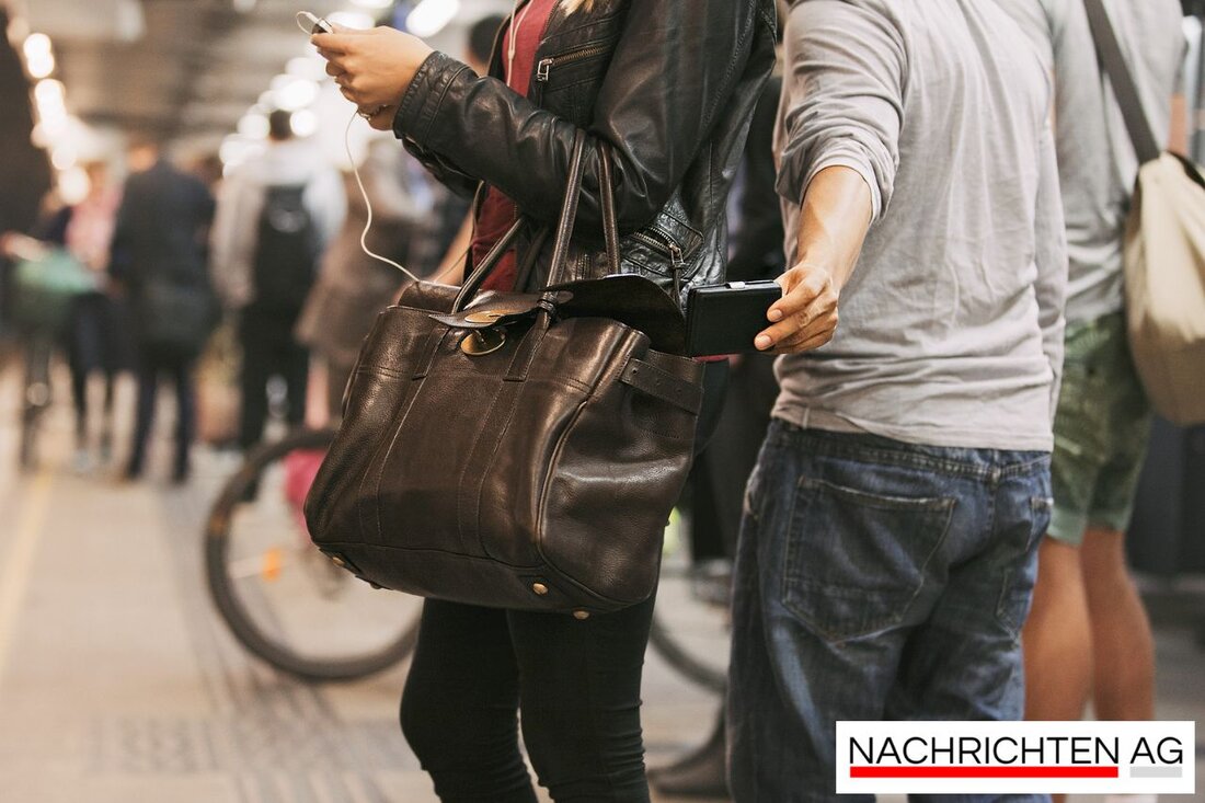 Unbekannter Täter brach zwischen dem 24. und 27. Mai 2025 in Garagenkomplex in Apolda ein und stahl E-Scooter im Wert von 500 Euro.