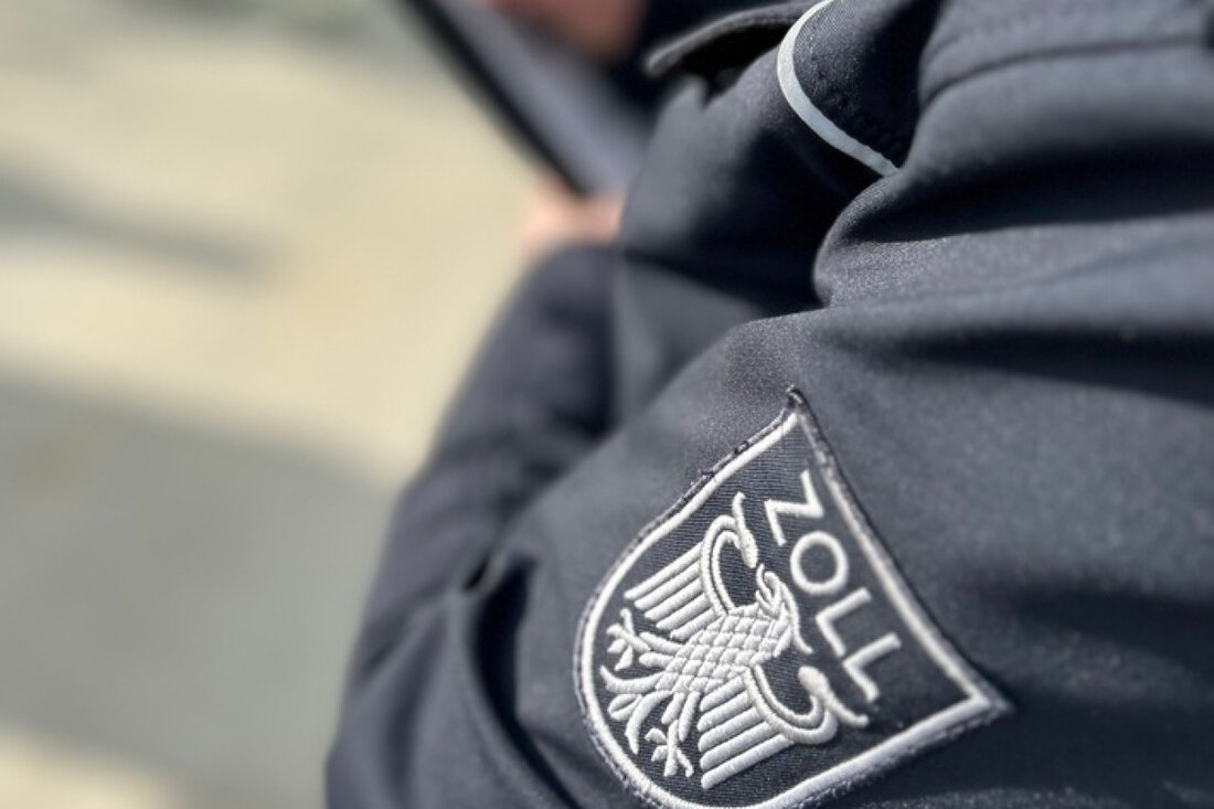 Zollkontrolle in Limburg: Sieben kosovarische Arbeiter wurden festgenommen, da sie keine gültigen Dokumente vorlegen konnten. Ermittlungen laufen.