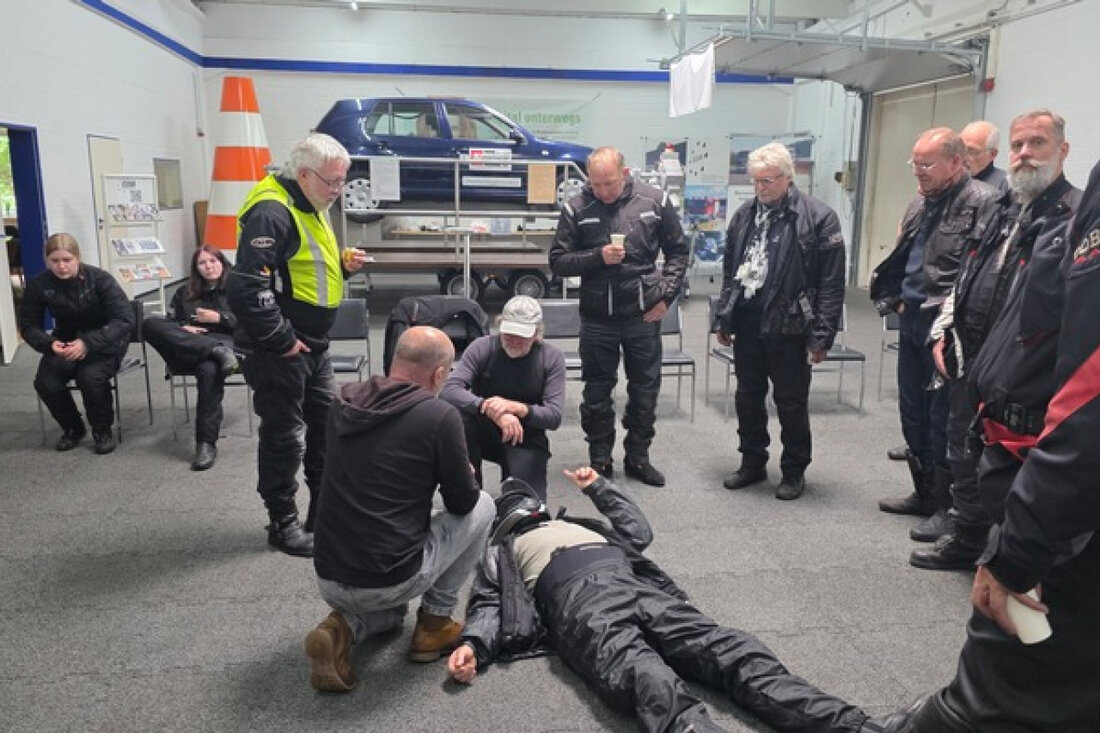 Erste PoliTour der Polizeiinspektion Emsland/Grafschaft Bentheim war ein voller Erfolg: 120 Biker erlebten spannende Sicherheitstrainings und Vorträge.