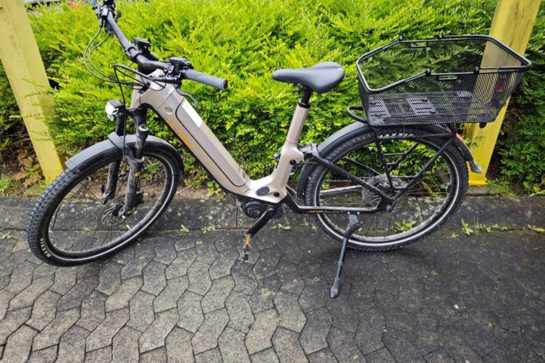 Aufmerksamer Anwohner in Göttingen stört Fahrraddiebe; hochwertiges E-Bike zurückgelassen. Eigentümer/in gesucht!