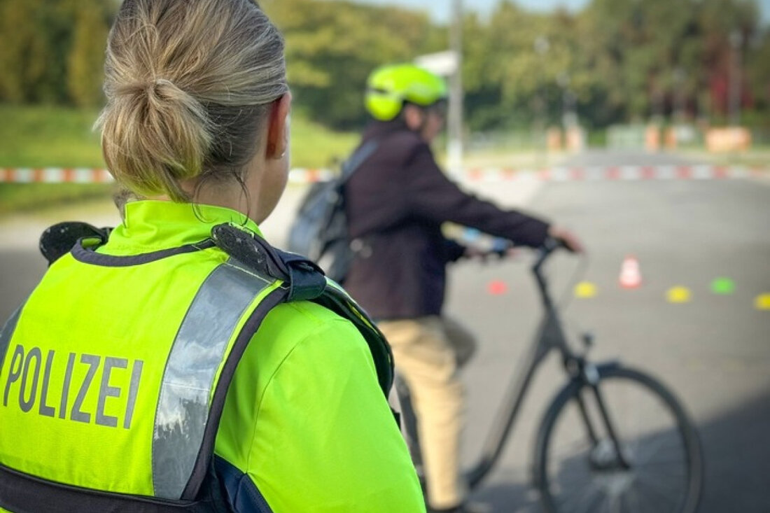 Im Juni bietet die Kreispolizeibehörde Unna ein zwei tägiges Pedelec-Training für Senioren in Bönen an. Lernen Sie sicher Rad zu fahren!