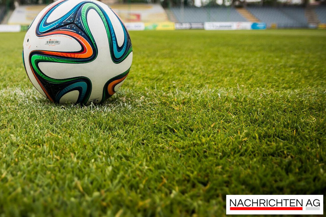 Julian Hettwer wechselt ablösefrei von Borussia Dortmund zu Fortuna Düsseldorf und trägt die Rückennummer 11.