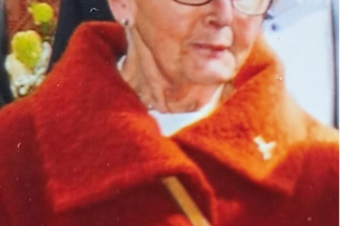 Die 74-jährige Margarete K. aus Frankenberg (Eder) wird seit dem 28. Mai 2025 vermisst. Hinweise bitte an die Polizei.
