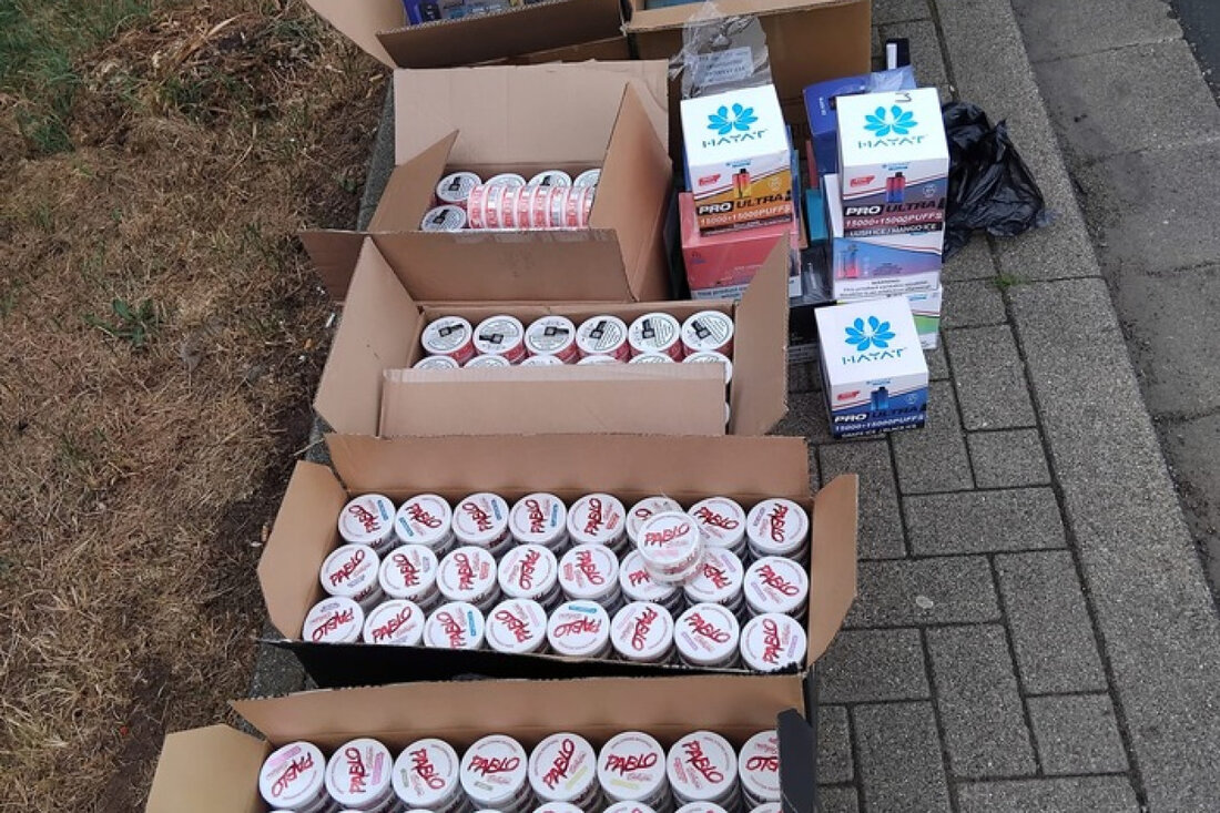 Saarbrücker ZOLL sichert 8.424 ml Substitute und 2.259 Dosen Snus in einem Kleintransporter; Fahrer wegen Steuerhinterziehung verhaftet.