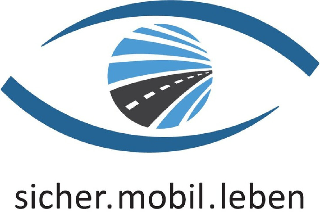 Minister Reul lädt zum Verkehrssicherheitstag an der Grundschule am Lerchenweg in Monheim ein, um Kinder im Straßenverkehr zu schützen.