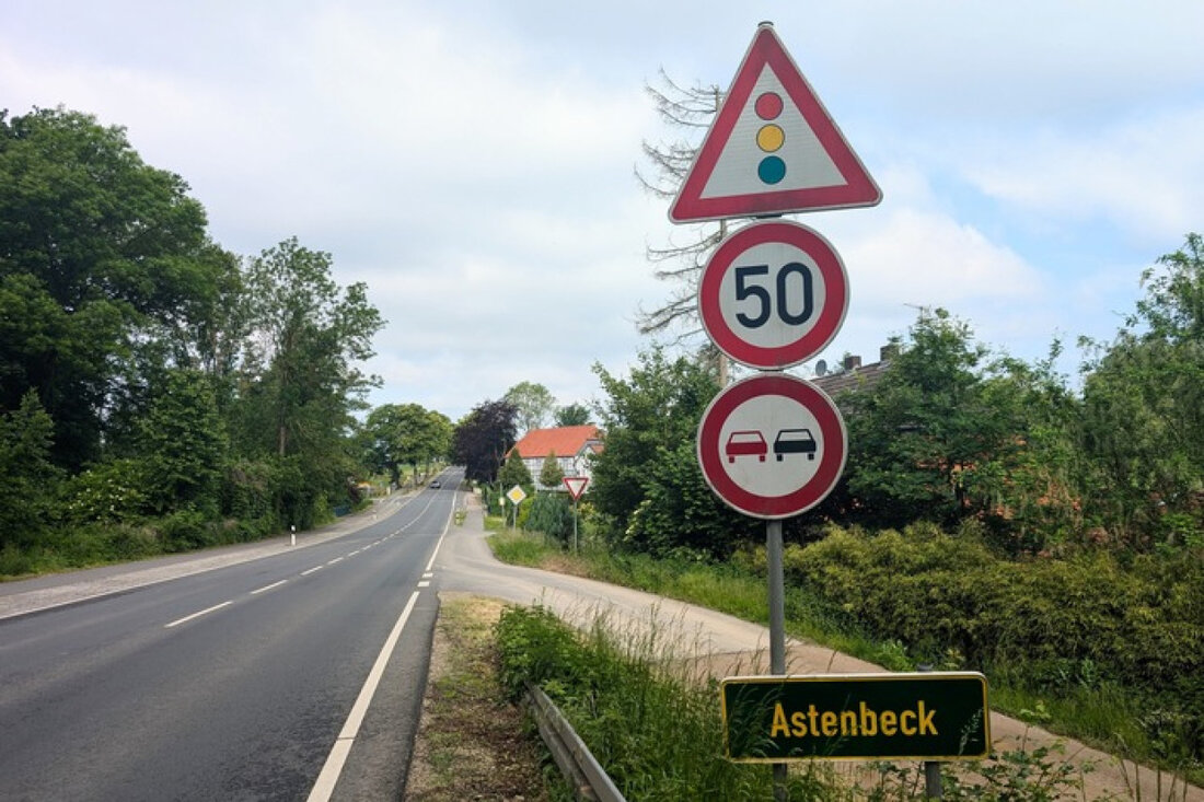 Die Polizei Bad Salzdetfurth führt Geschwindigkeitskontrollen an der B6 in Astenbeck durch, um Verkehrsunfälle zu verhindern.