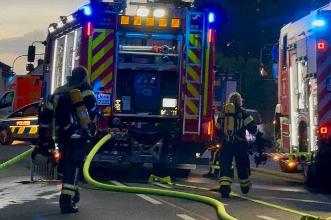 Am Samstagabend löste ein Wohnhausbrand in Niedersprockhövel einen Einsatz der Feuerwehr aus. Glücklicherweise gab es keine Verletzten.