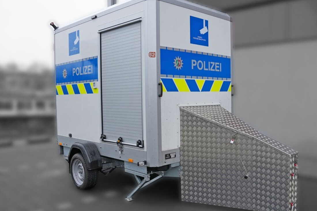 Die Polizei im Märkischen Kreis setzt auf der Mendener Pfingstkirmes erstmals mobile Videobeobachtung zur Sicherheitsüberwachung ein.