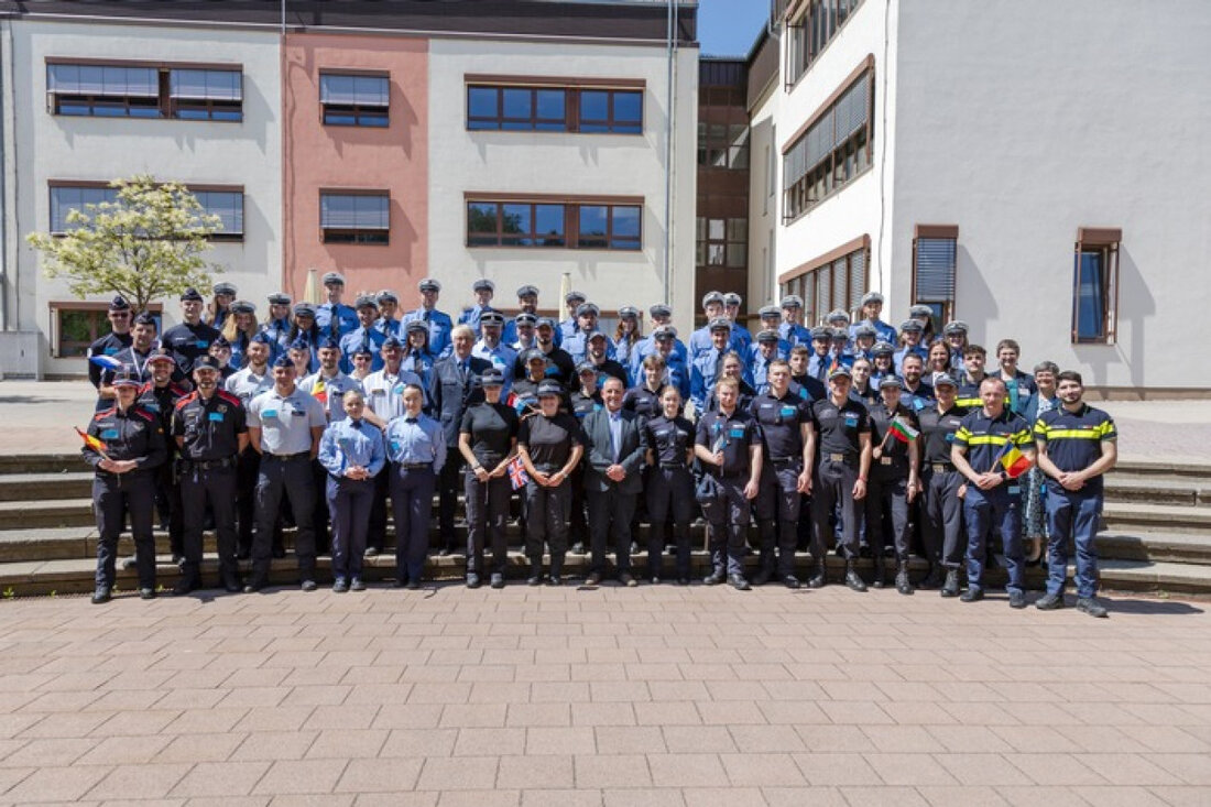 Im Mai 2025 veranstaltete die Hochschule der Polizei Rheinland-Pfalz die 24. Internationale Projektwoche zur Förderung interkulturellen Austauschs unter Polizeibeschäftigten aus neun Ländern.