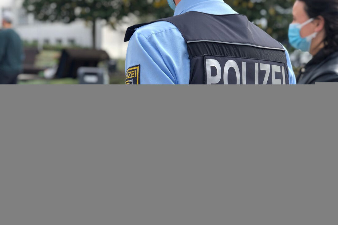 Polizeieinsatz in Zell am Harmersbach: Kind mit Spielzeugpistole löst Alarm aus. Herausforderungen durch Brückensperrung in Baden-Baden.
