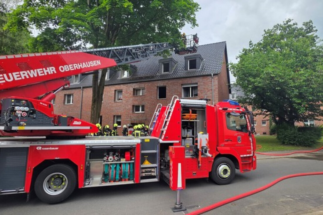 Küchenbrand in Schmachtendorf: Bewohner retten sich rechtzeitig ins Freie, Feuerwehr verhindert Schlimmeres. Ursache war ein angebrannter Toast.