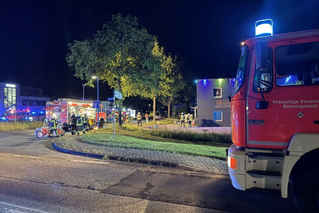 Am 6. Juni 2025 kam es in Bönningstedt zu einem Gefahrguteinsatz wegen chemischen Stoffen. Feuerwehr und Rettungsdienst sicherten die Lage.
