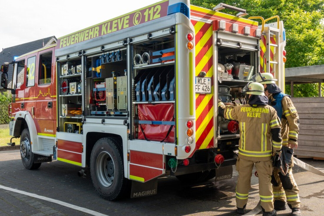 Freiwillige Feuerwehr Kleve übt im St.-Joseph-Haus Griethausen: realistische Einsatzsimulation und erfolgreiche Zusammenarbeit am 5. Juni.