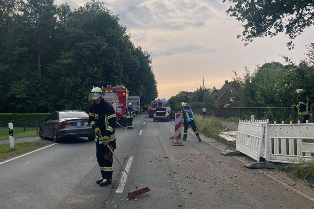 Am Mittwochmorgen alarmierte die Feuerwehr Schermbeck nach einem Unfall auf der Dorstener Straße. Eine Person wurde leicht verletzt.