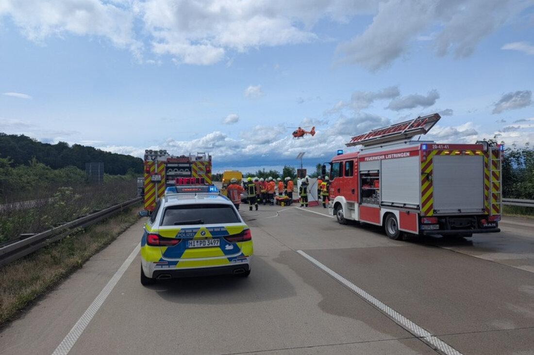 Am Pfingstsonnabend kam es auf der A7 bei Hildesheim zu einem schweren Unfall mit drei Fahrzeugen, bei dem eine Person schwer verletzt wurde.