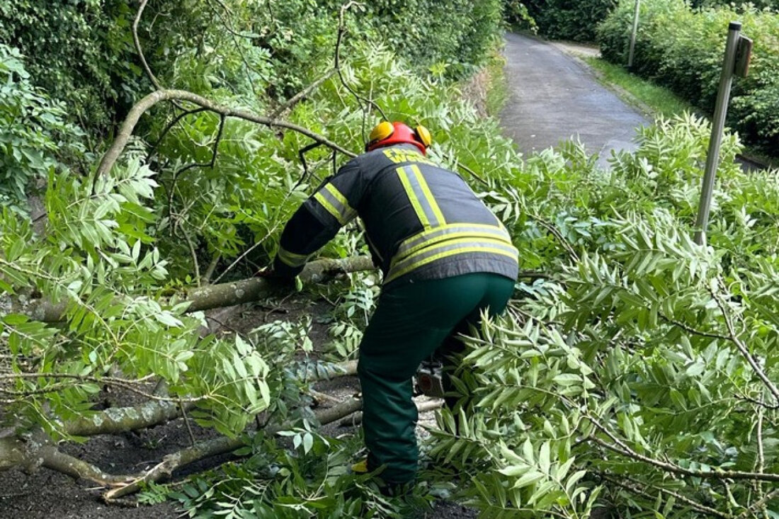 Pfingstsamstag brachte zahlreiche Einsätze für die Feuerwehr Wetter (Ruhr), darunter technische Hilfe und Alarmierung durch Rauchmelder.