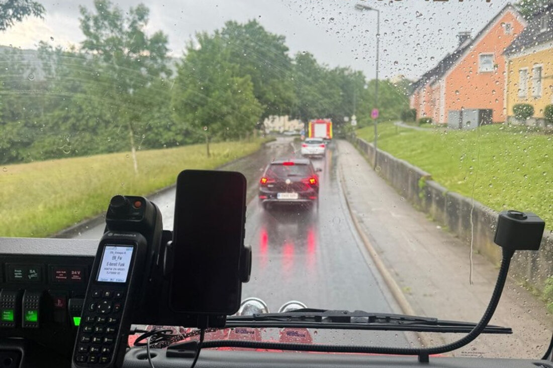 Die Feuerwehr Herdecke zieht eine ruhige Bilanz zum Pfingstwochenende, trotz mehrerer Starkregenereignisse und geringem Einsatzaufkommen.