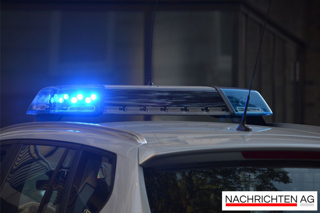 Pri Dramatichom Incident contro Bargenstedte Zastavil 24-Ročný Vodič v Pondelok ráno po odchode Do Hadích Line. Úradníci z policajnej stanice meldorf okamžite spoznali nebezpečenstvo na ulici a ovládali audi Ženy, ktorá bola pod vplyvom alcol. Počas Kontroly sa vodič ukázal nescolupracujúco a vzniesol odpor ...