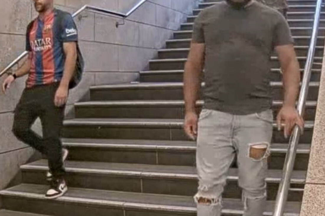 Polizei sucht Zeugen nach Raubüberfall im Nagelstudio in Steglitz, bei dem zwei Frauen verletzt wurden. Hinweise erbeten!